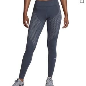 Nike Zonal Strength Leggings